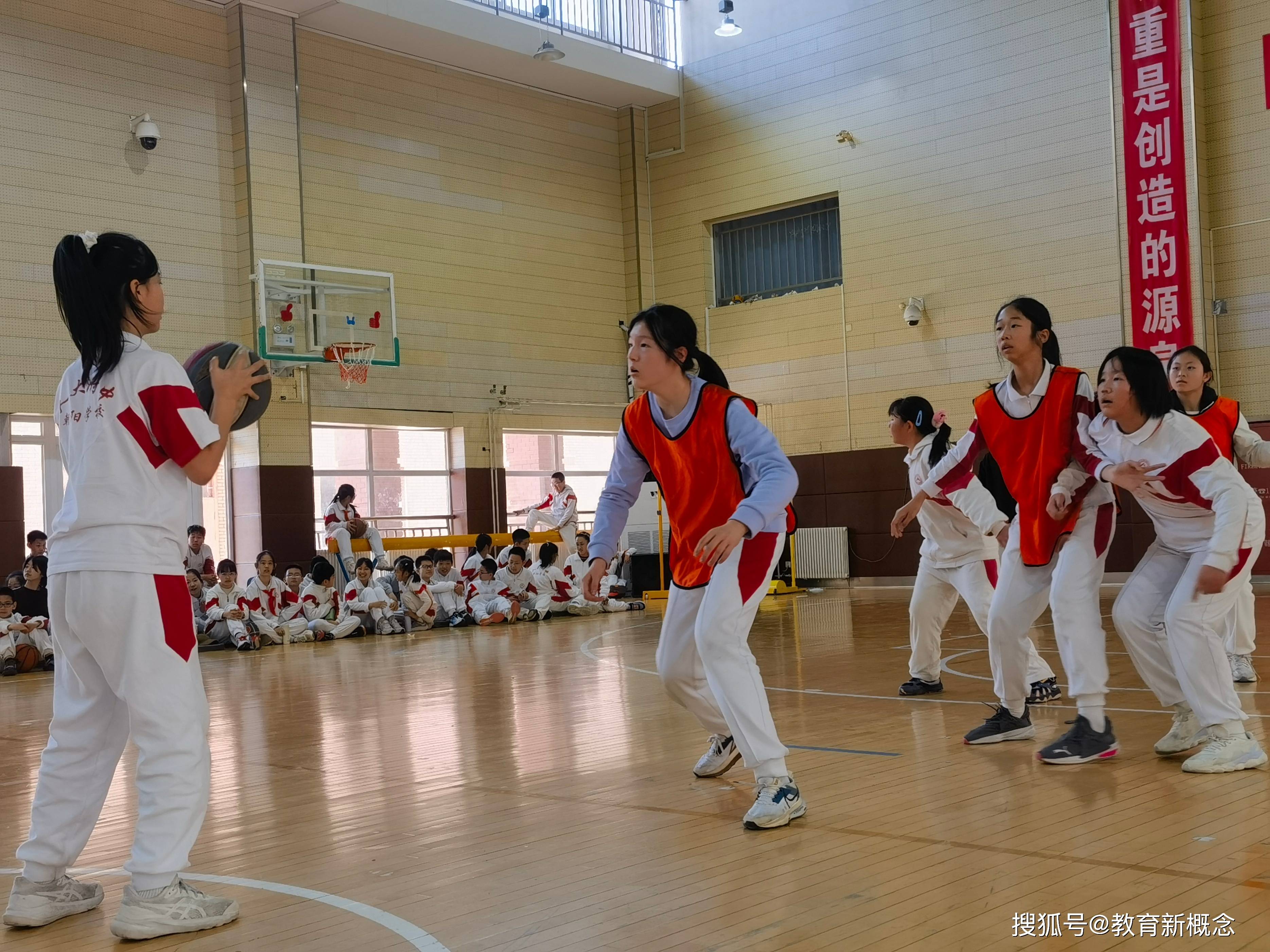 九游体育直播-西班牙篮球联赛引入中国球员，积极投身比赛