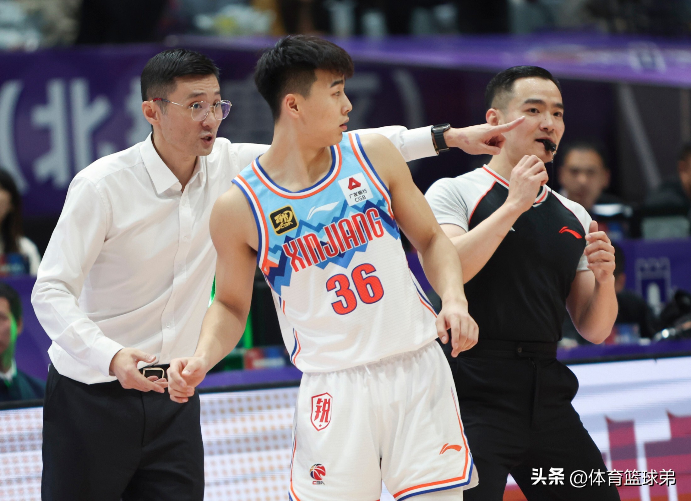 九游体育平台-大连一方备战胜局，球队主教练调整战术