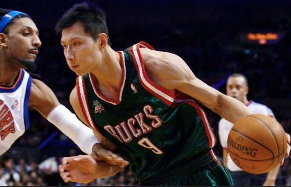 雄鹿选秀状元阿迪托孔保持高光表现