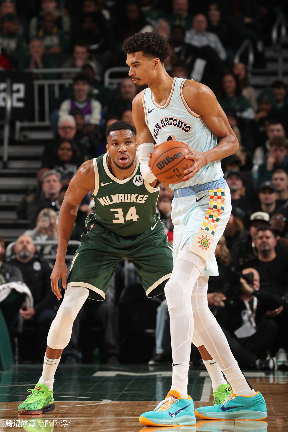 马刺被雄鹿击败，遭受失败