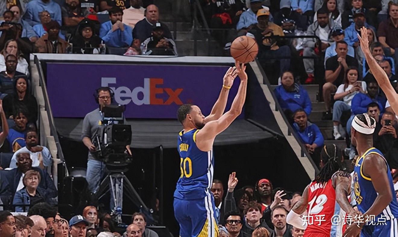 包含勇士客场力克灰熊，库里连续砍下多记三分的词条