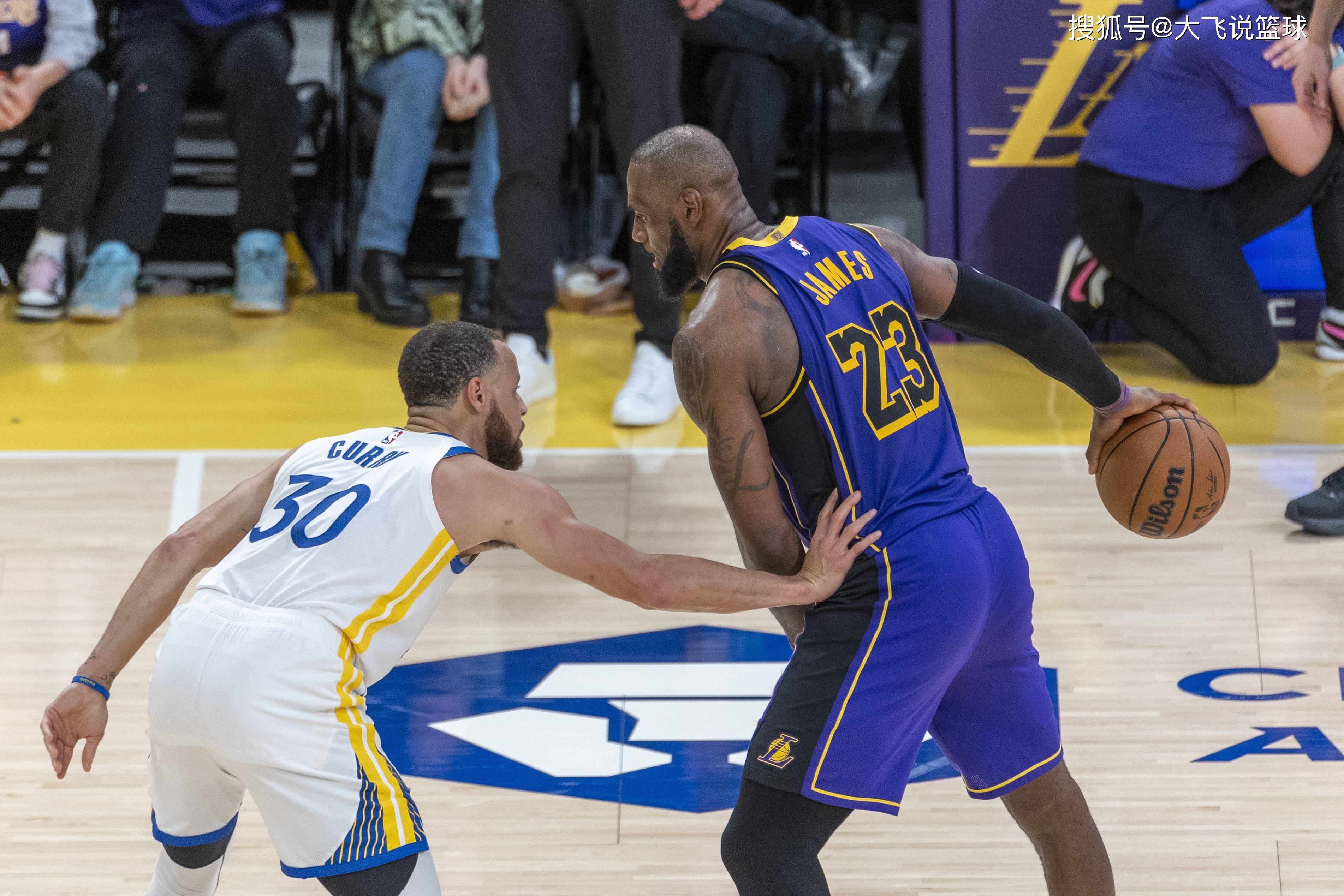 火箭惊险险胜爵士，战绩再度超越快船