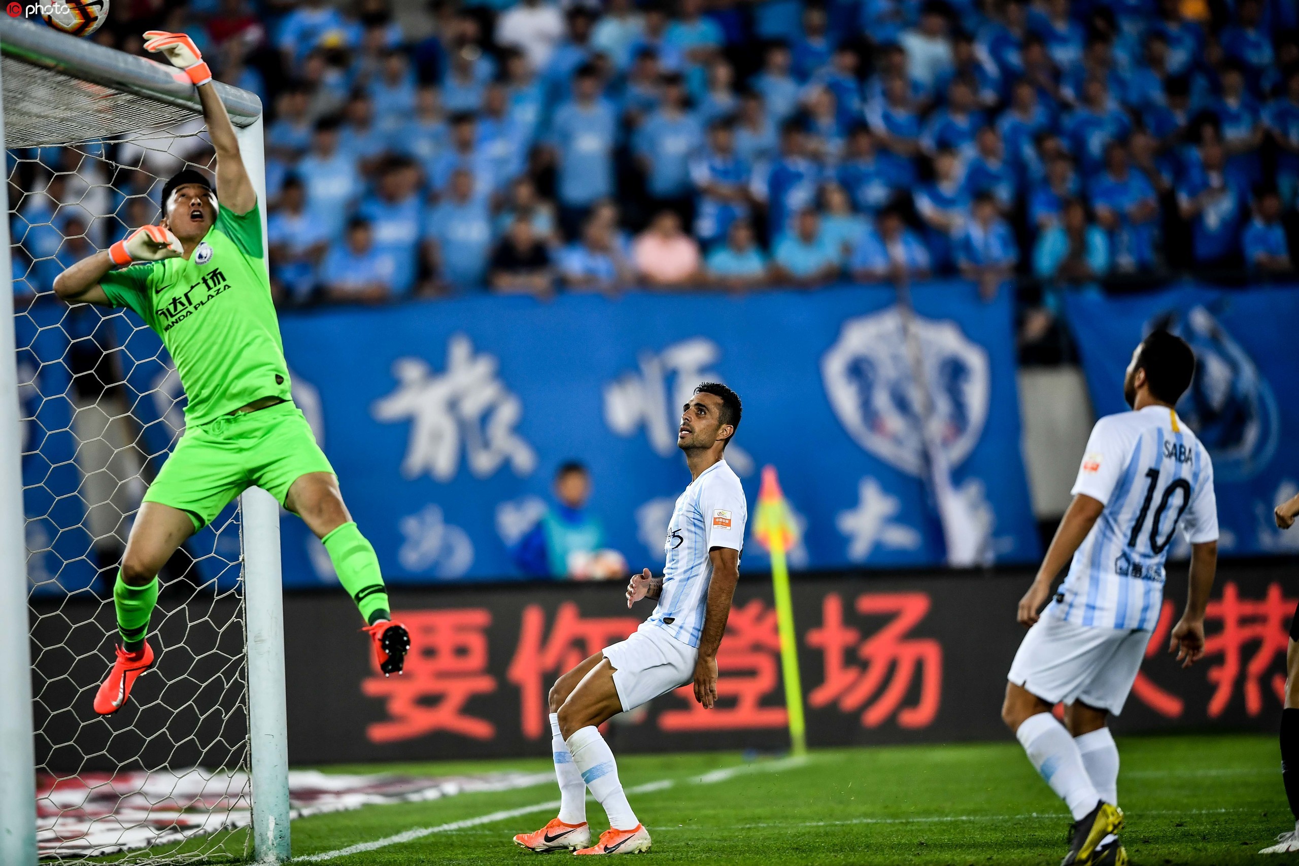 关于队员技战术全面发挥密守反击获胜的信息 关于队员技战术全面发挥密守反击获胜的信息