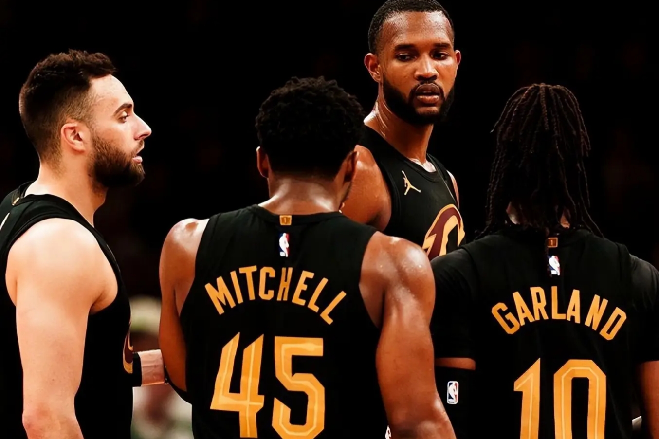 九游娱乐入口-骑士队员连战连胜，势不可挡夺取胜利