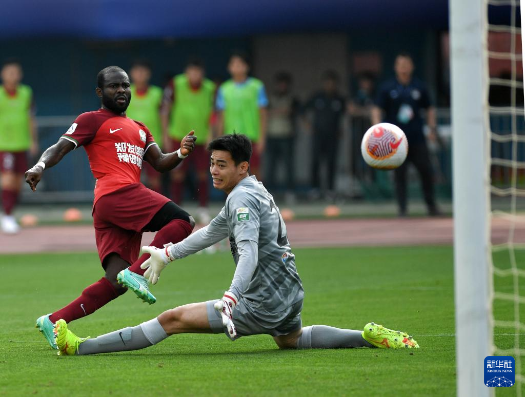 大宝遗憾表现乏力,球队遭遇滑铁卢 大宝遗憾表现乏力,球队遭遇滑铁卢