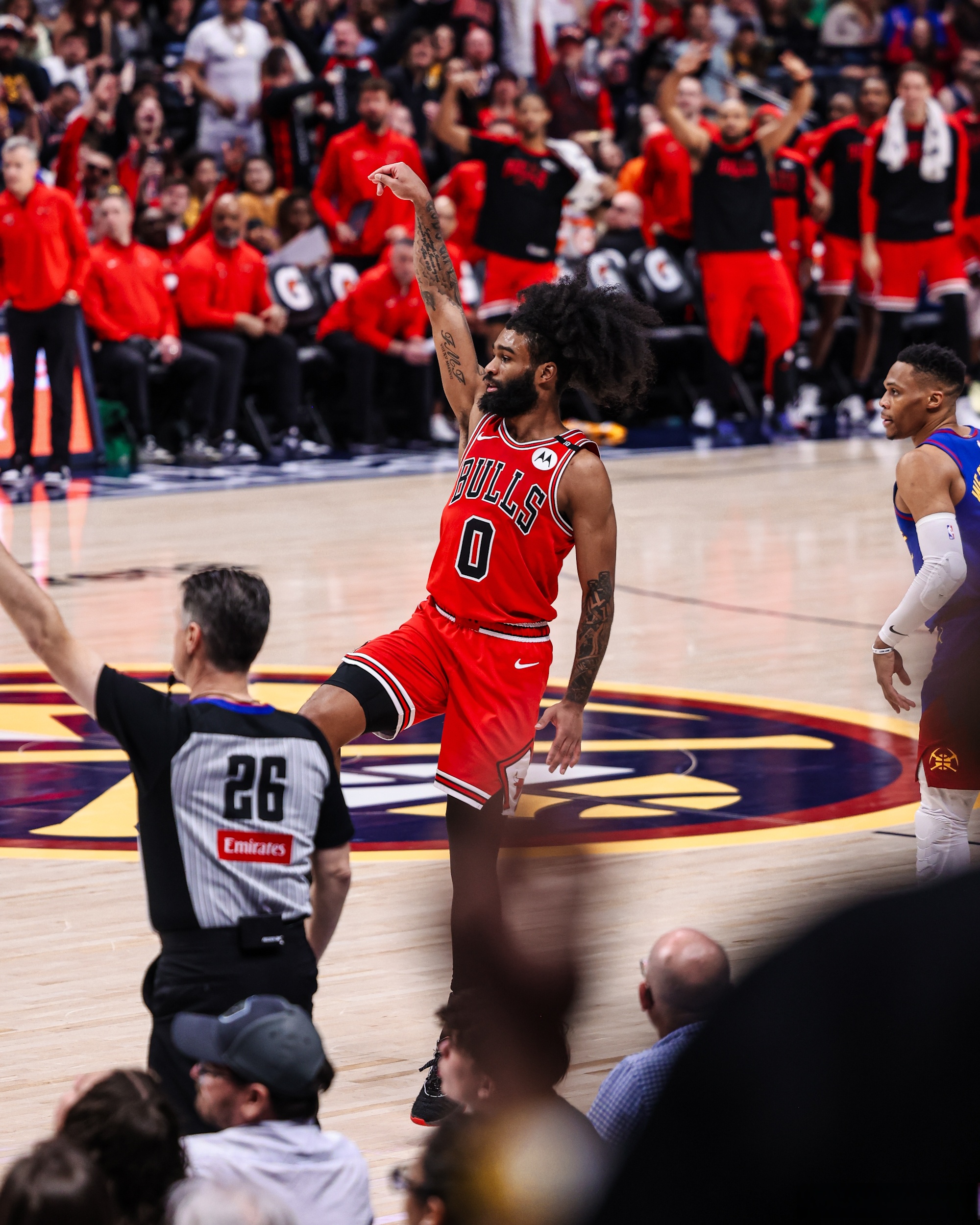 九游中国-公牛横扫独行侠，范弗利特统治全场的简单介绍