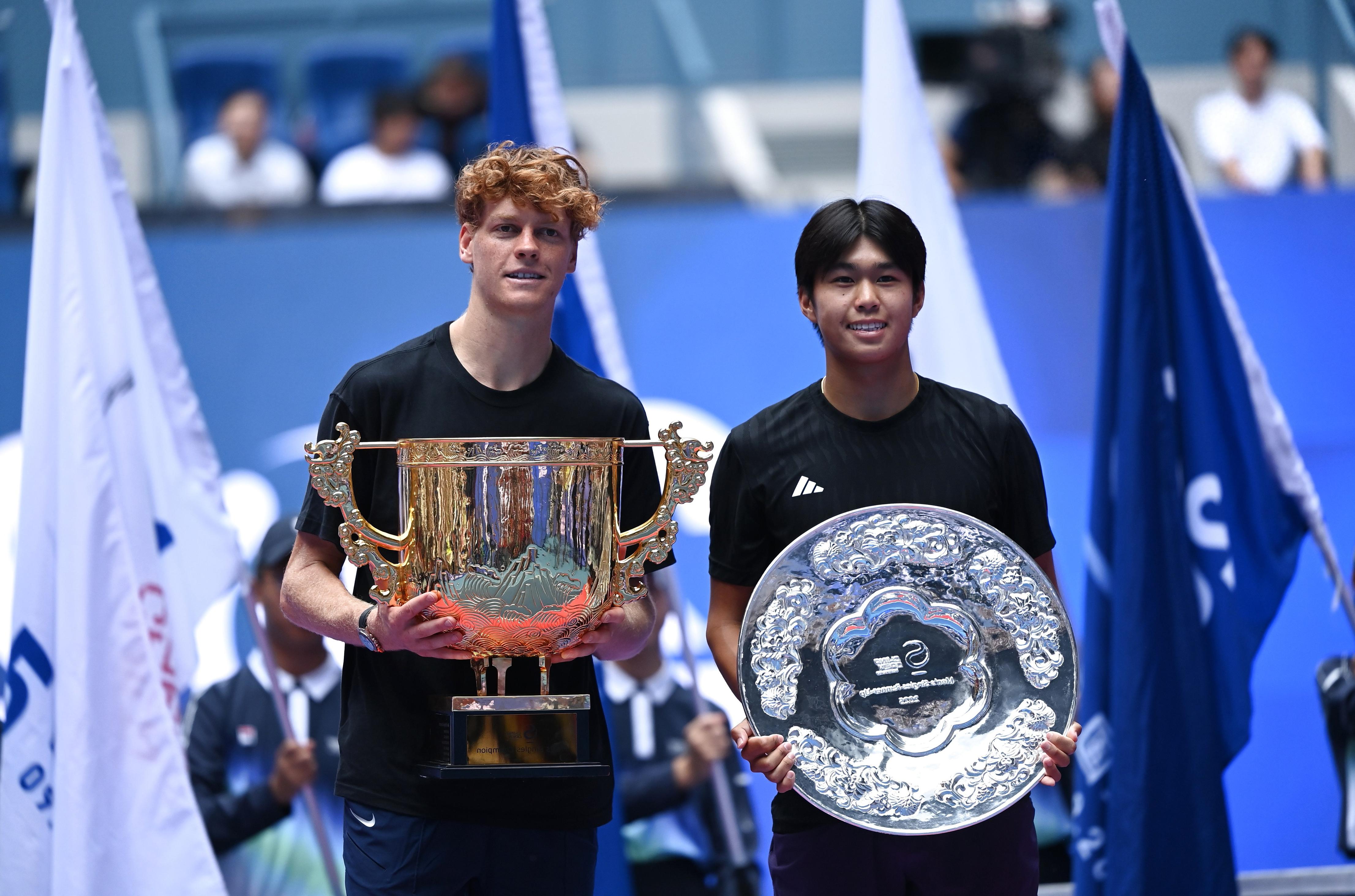 九游官网-包含联合杯鏖战戴维斯杯，辛纳状态火热的词条