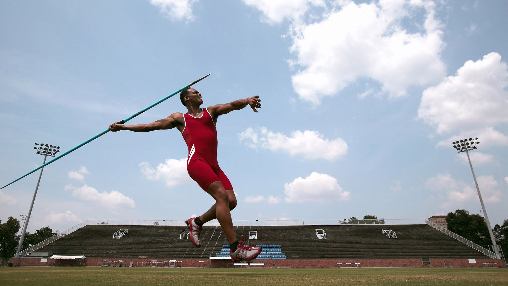 罗德里戈调音师，看他如何为阿尔及利亚谱写胜利乐章