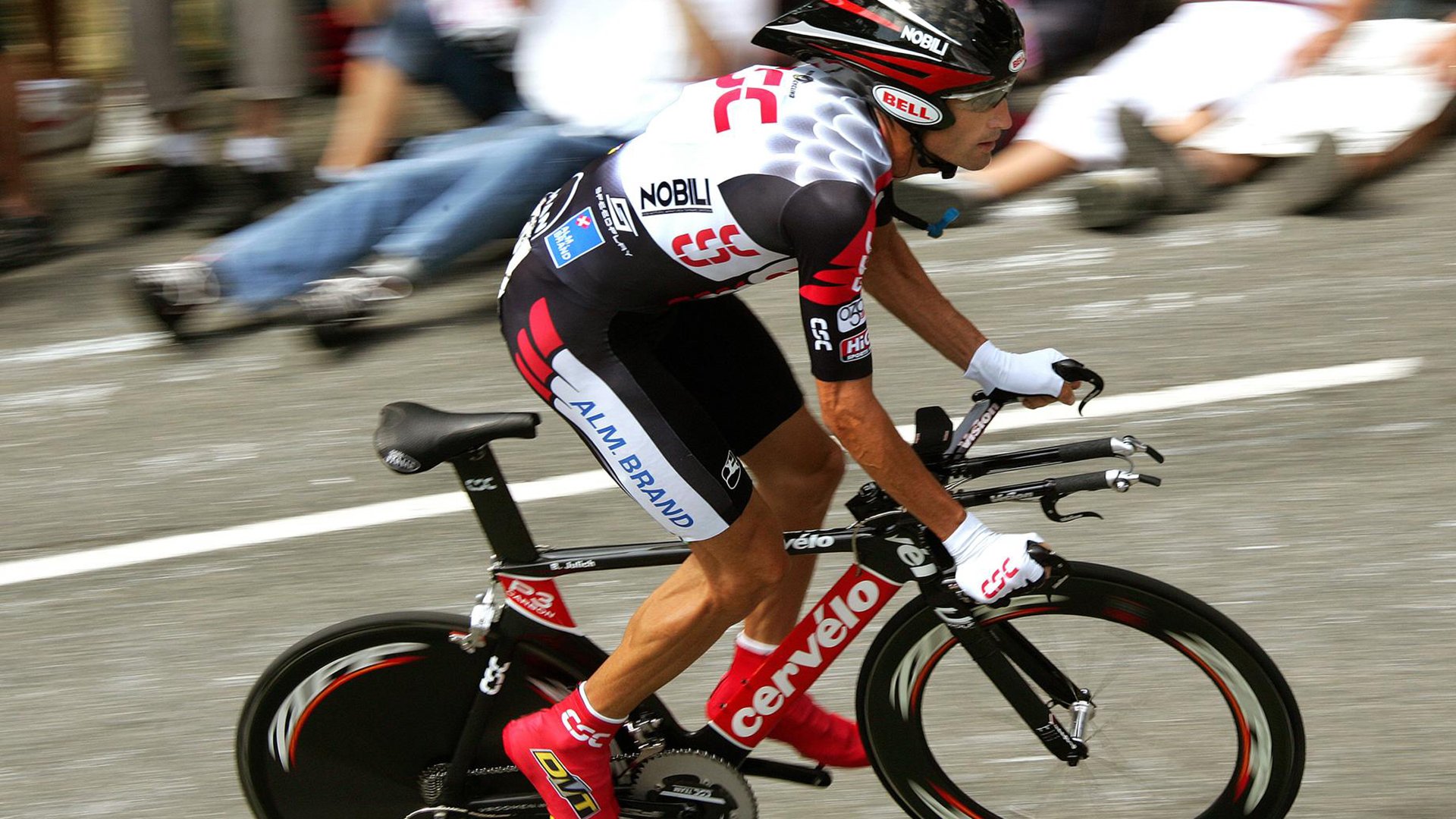 群火压城鹈鹕垂首，米切尔独舞挽狂澜